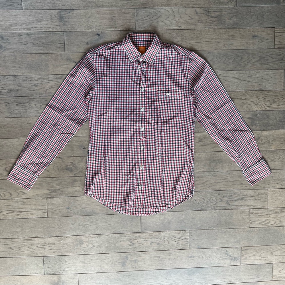 Boss (Hugo Boss) Men's Red and Blue Checkered Shirt, Size M Slim Fit